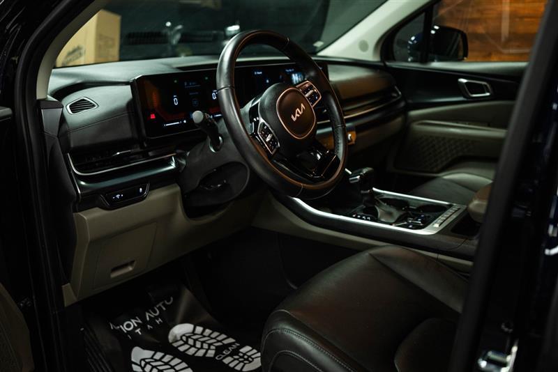 used 2025 Kia Carnival car, priced at $32,995