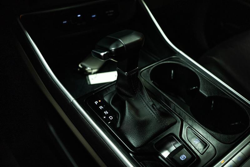 used 2025 Kia Carnival car, priced at $32,995