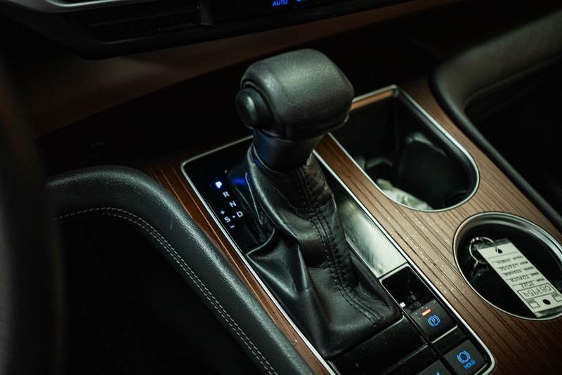 used 2022 Toyota Sienna car, priced at $29,024