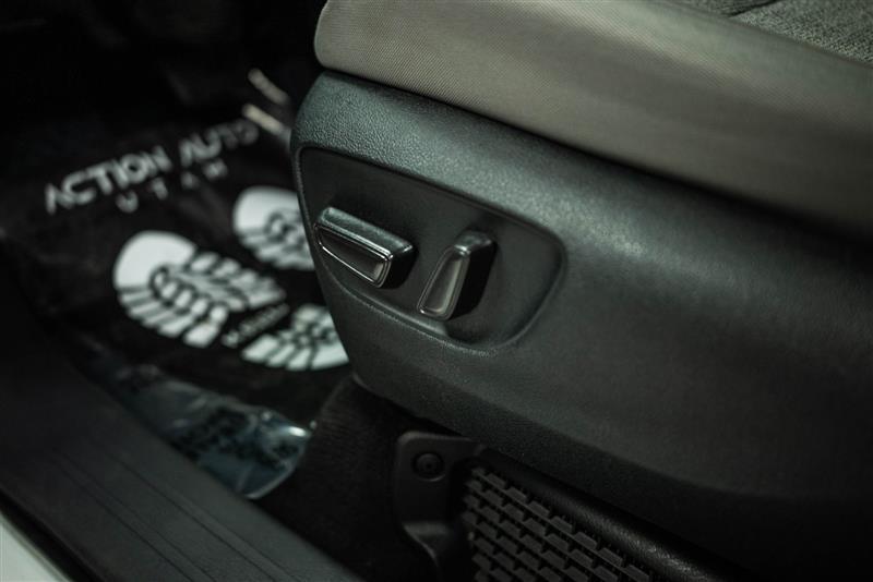 used 2022 Toyota Sienna car, priced at $29,024