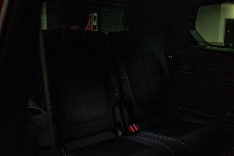 used 2024 Jeep Grand Cherokee L car, priced at $24,695