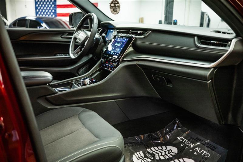 used 2024 Jeep Grand Cherokee L car, priced at $24,695