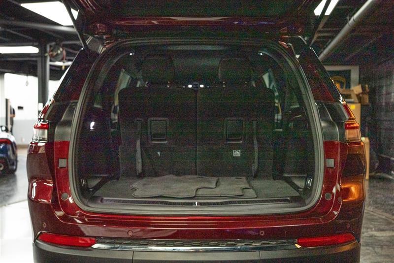 used 2024 Jeep Grand Cherokee L car, priced at $24,695