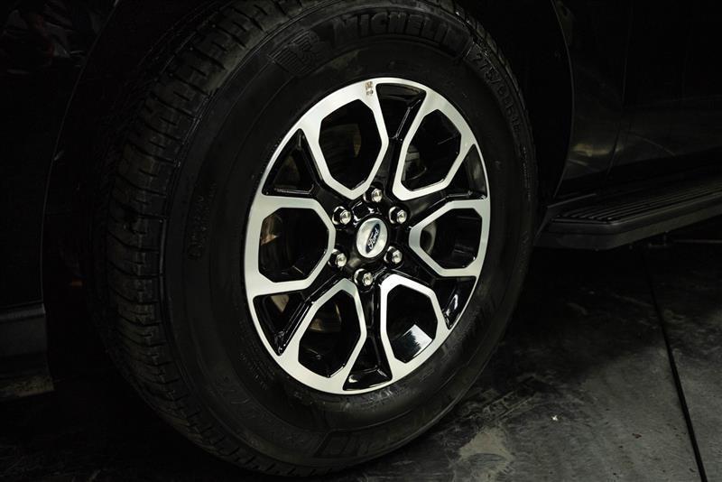 used 2024 Ford Expedition car, priced at $41,976