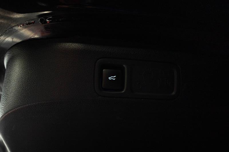 used 2024 Ford Expedition car, priced at $41,976