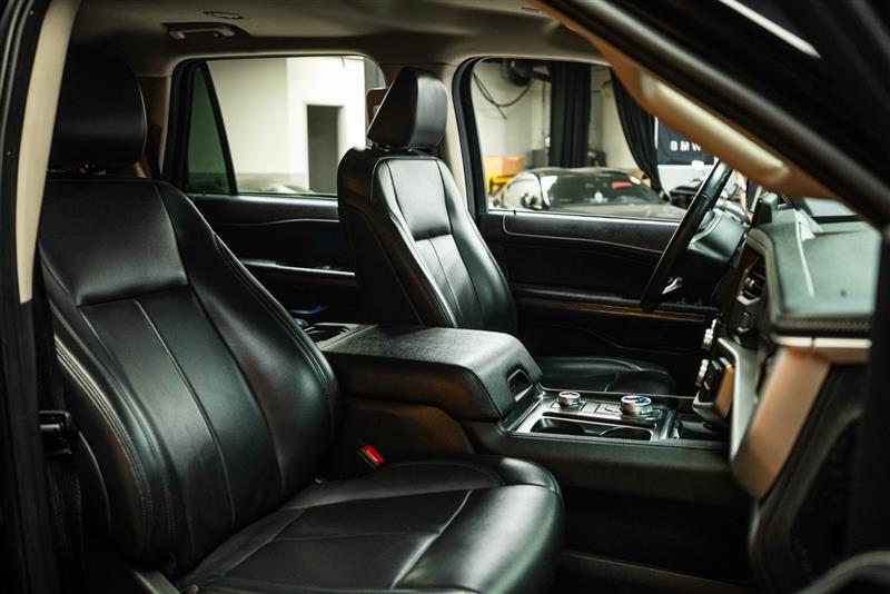 used 2024 Ford Expedition car, priced at $41,976