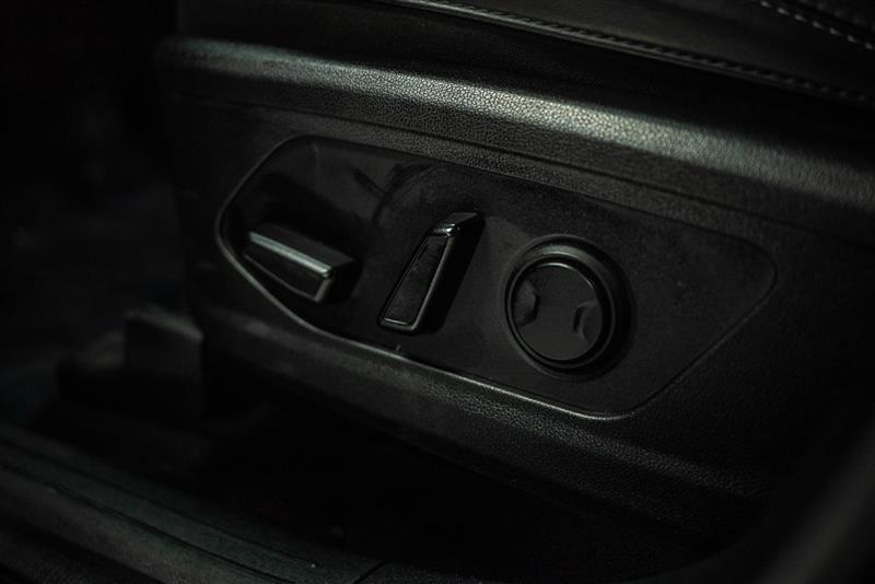 used 2023 Kia Sorento Hybrid car, priced at $23,295