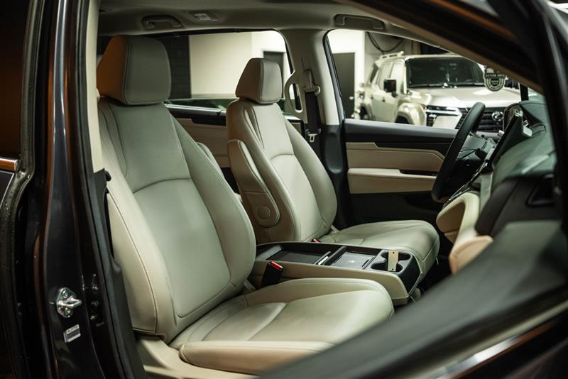 used 2025 Honda Odyssey car, priced at $41,802