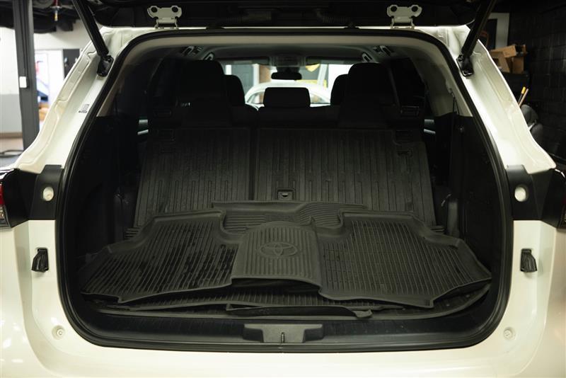 used 2021 Toyota Highlander car, priced at $24,793