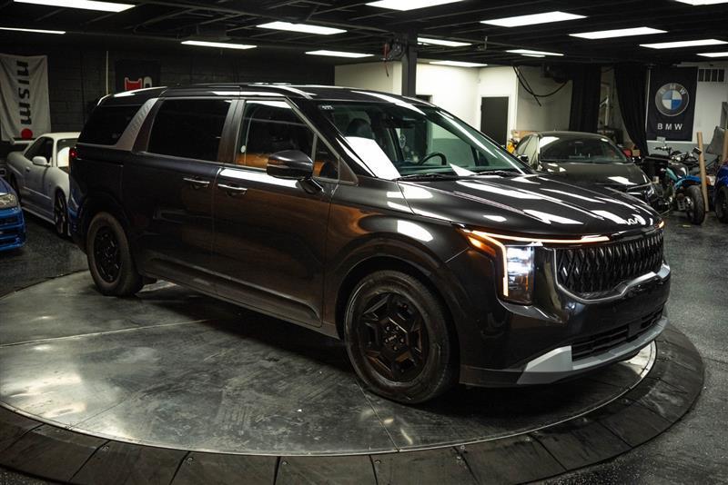 used 2025 Kia Carnival car, priced at $34,039