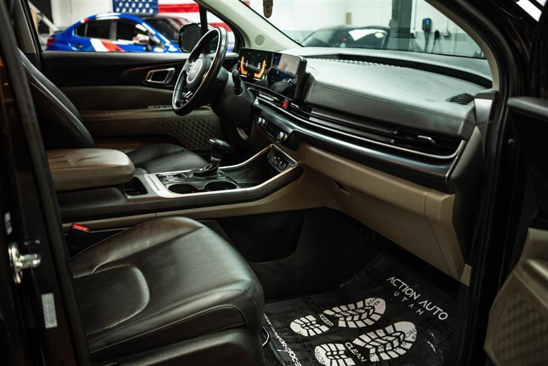 used 2025 Kia Carnival car, priced at $34,039