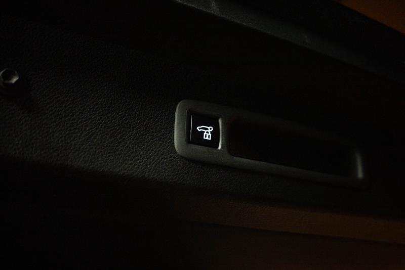 used 2025 Toyota Sienna car, priced at $45,995