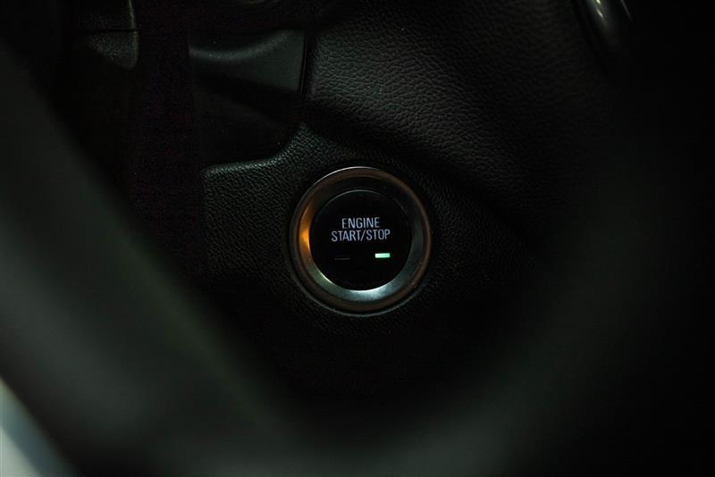 used 2022 Chevrolet Equinox car, priced at $13,695