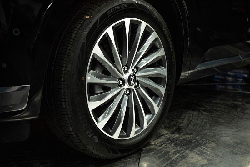 used 2025 Hyundai Palisade car, priced at $43,395