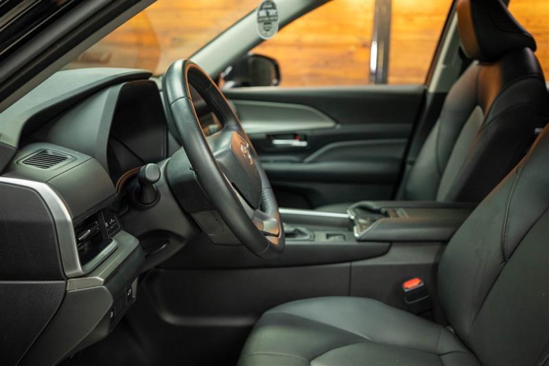 used 2025 Toyota Grand Highlander car, priced at $44,895