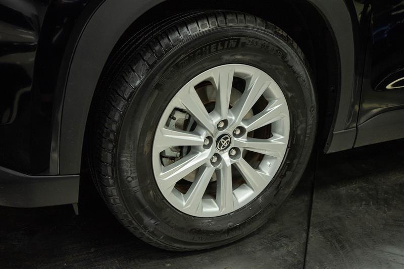 used 2025 Toyota Grand Highlander car, priced at $44,895