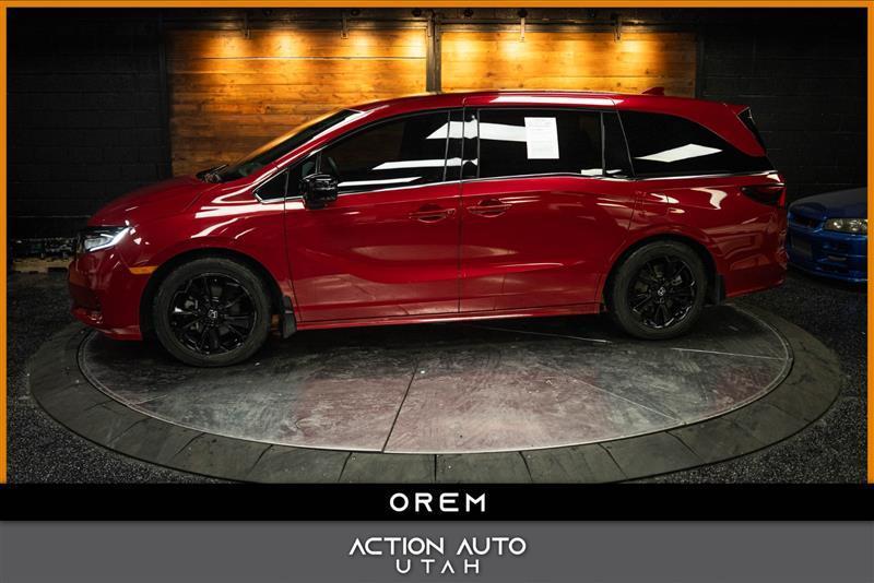 used 2024 Honda Odyssey car, priced at $30,066