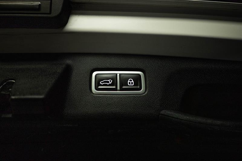 used 2022 Kia Sorento car, priced at $20,295