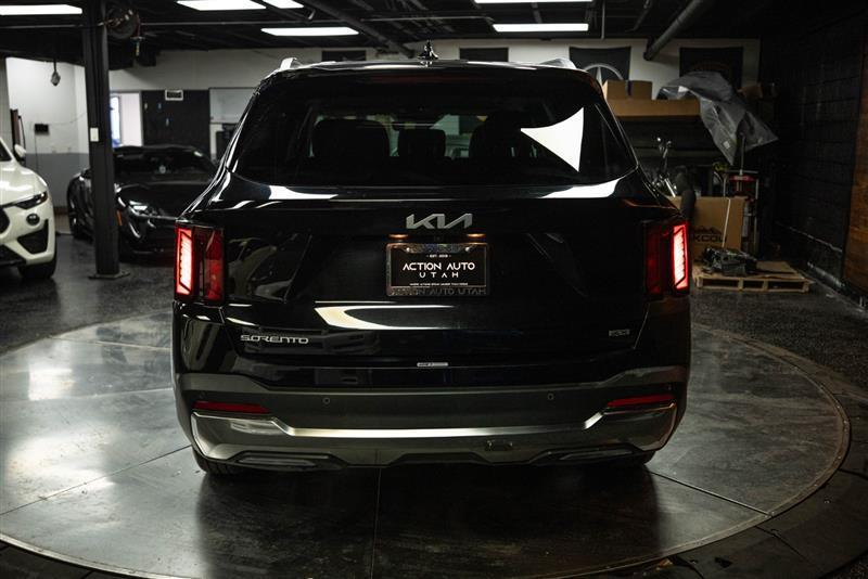 used 2024 Kia Sorento car, priced at $25,895