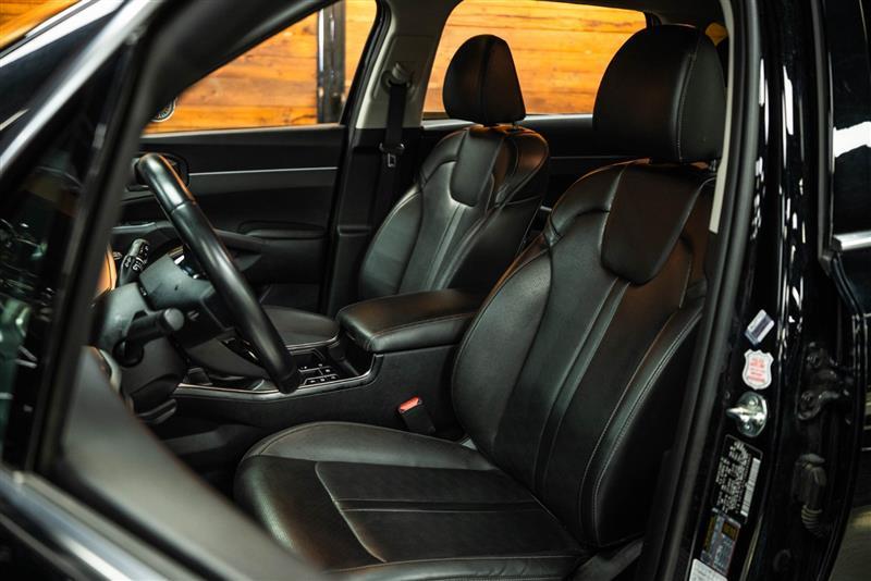 used 2024 Kia Sorento car, priced at $25,895