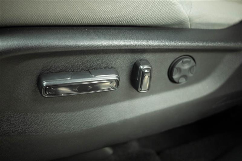 used 2022 Honda CR-V car, priced at $17,993