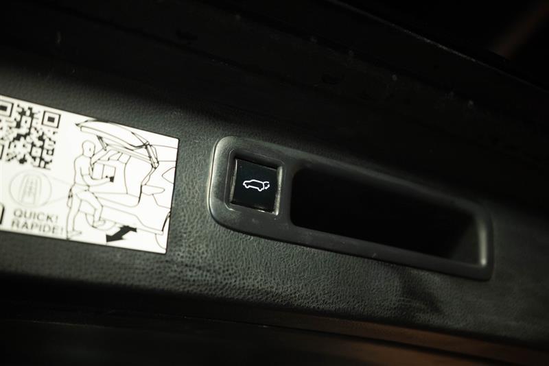 used 2024 Toyota Highlander car, priced at $39,593