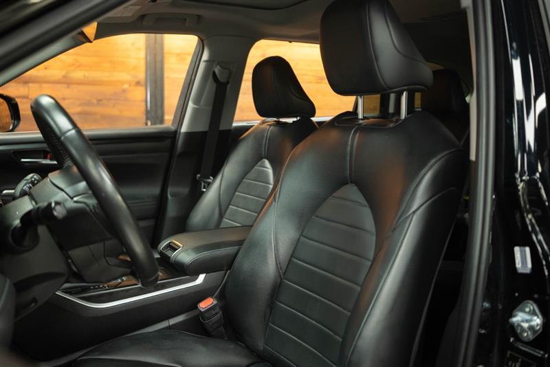 used 2024 Toyota Highlander car, priced at $39,593