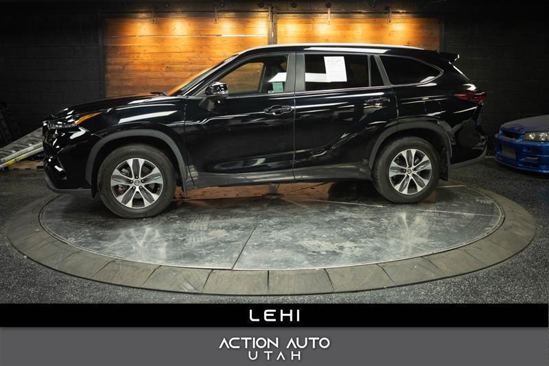 used 2024 Toyota Highlander car, priced at $39,593