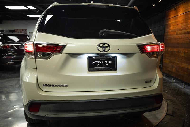 used 2016 Toyota Highlander car, priced at $17,993