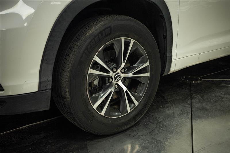 used 2016 Toyota Highlander car, priced at $17,993