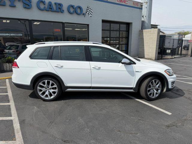 used 2018 Volkswagen Golf Alltrack car, priced at $22,988