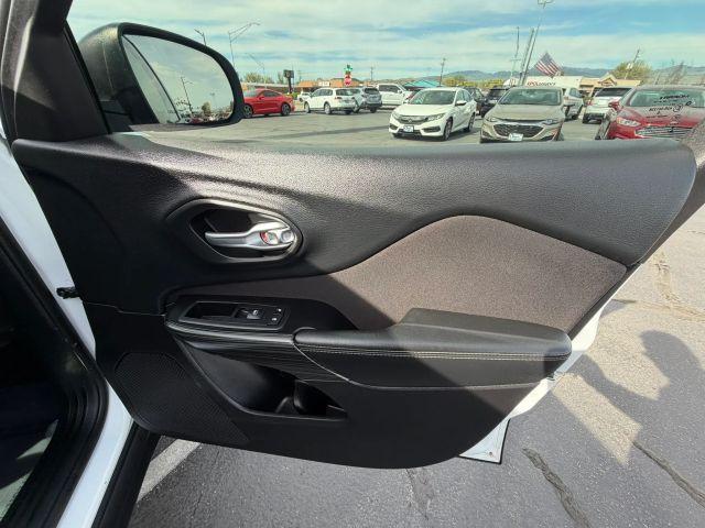 used 2015 Jeep Cherokee car, priced at $11,988