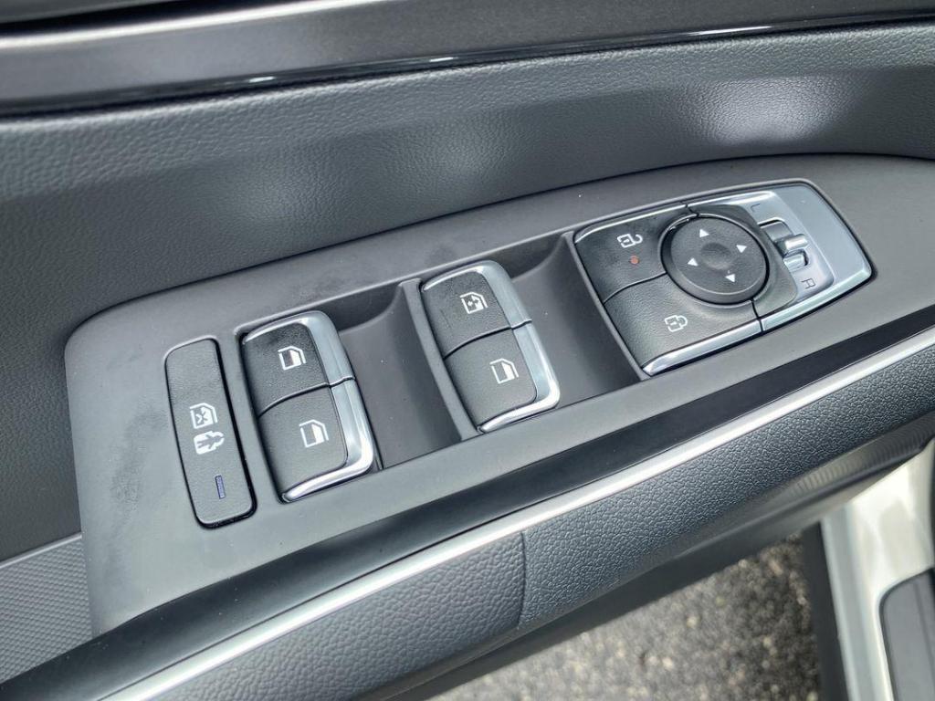 new 2026 Kia Sorento car, priced at $31,147