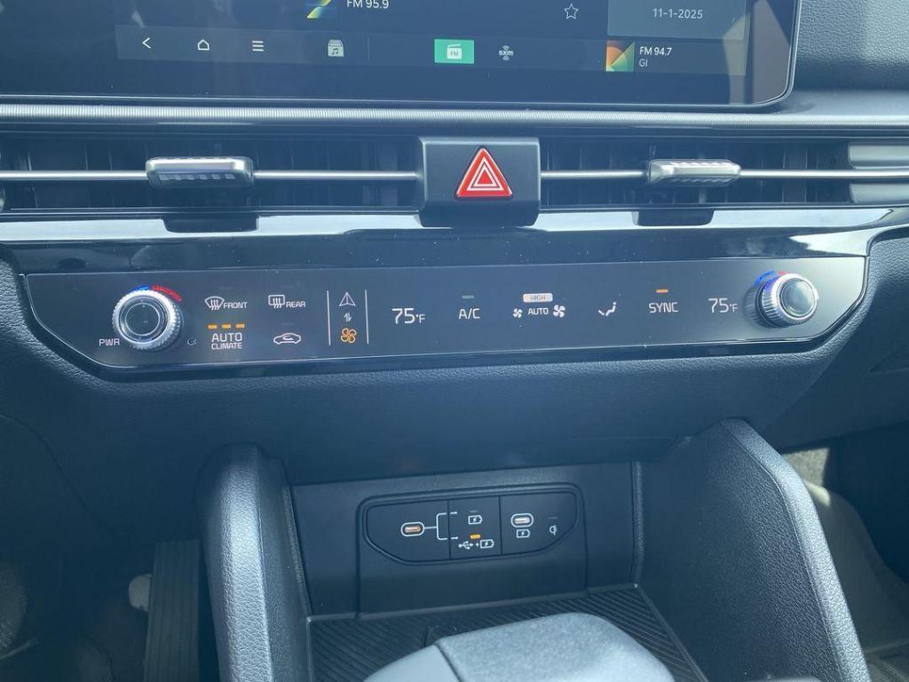 new 2026 Kia Sportage car, priced at $32,190