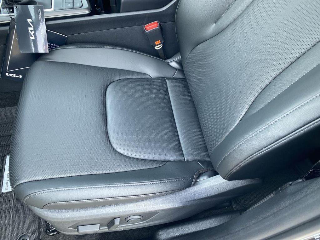 new 2026 Kia Sportage car, priced at $32,190