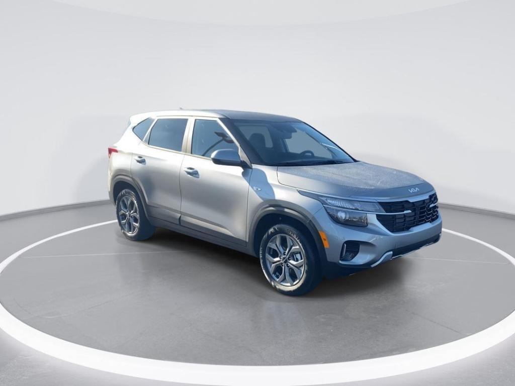 new 2026 Kia Seltos car, priced at $24,645