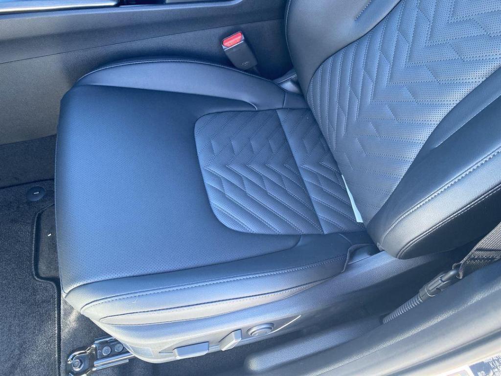 new 2026 Kia Sportage Hybrid car, priced at $36,645