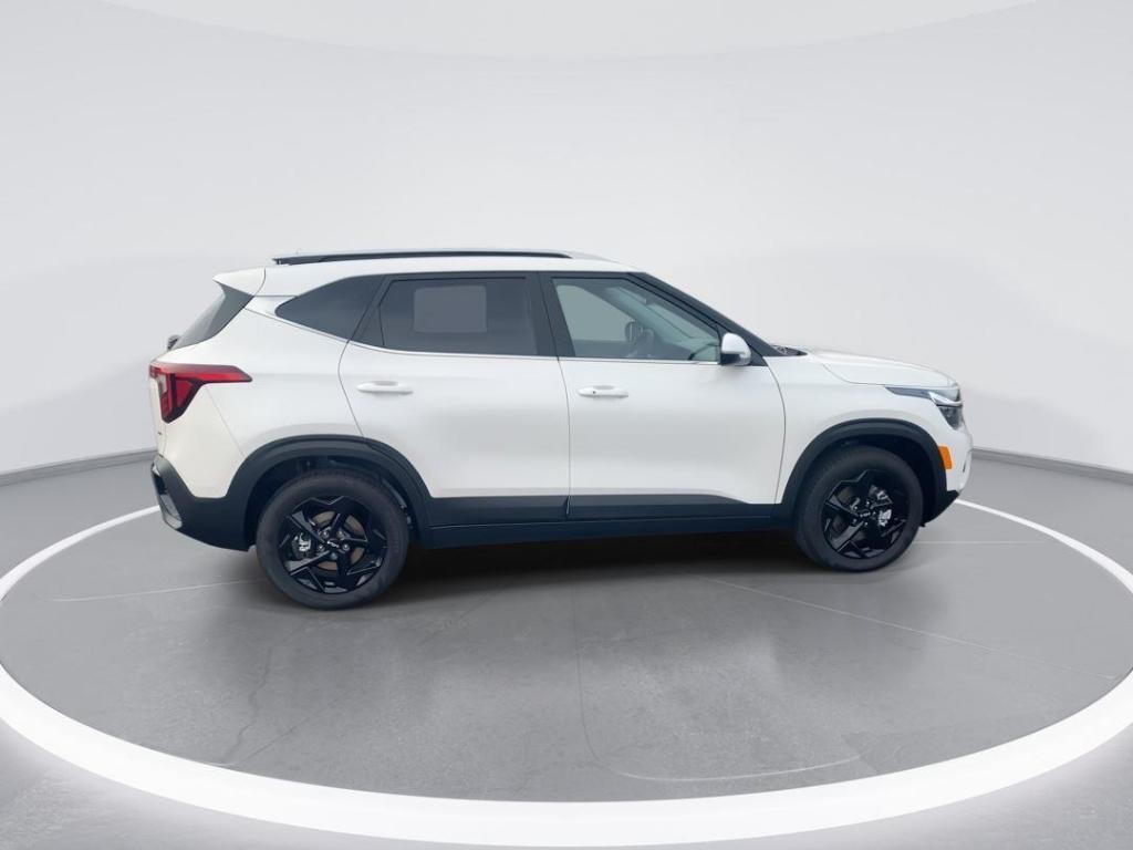new 2026 Kia Seltos car, priced at $30,615