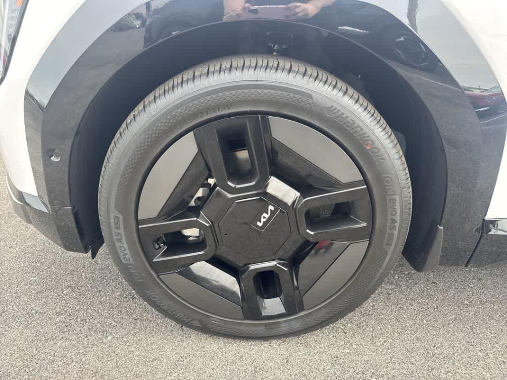 new 2026 Kia EV9 car, priced at $75,515