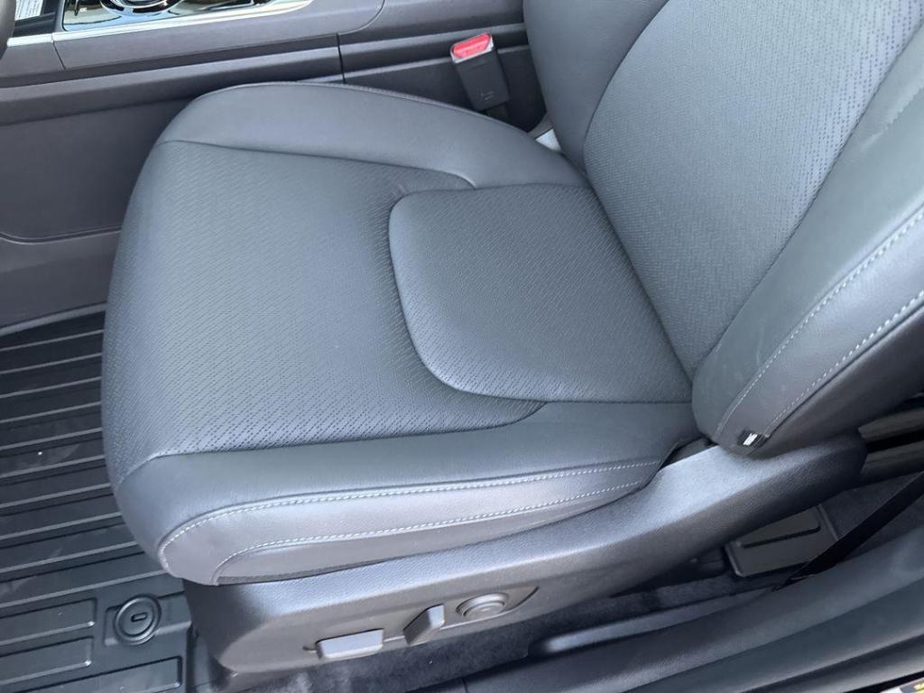 new 2026 Kia Carnival Hybrid car, priced at $54,135