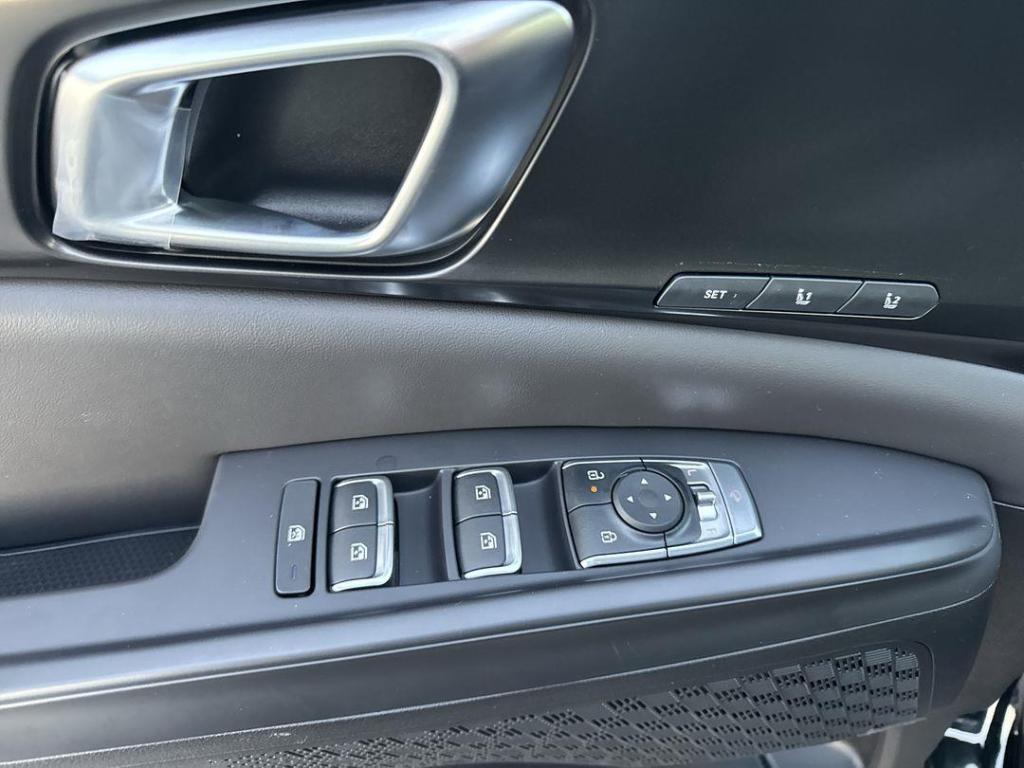 new 2026 Kia Carnival Hybrid car, priced at $54,135