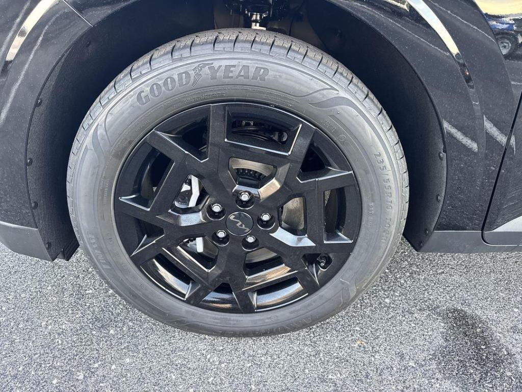 new 2026 Kia Carnival Hybrid car, priced at $54,135