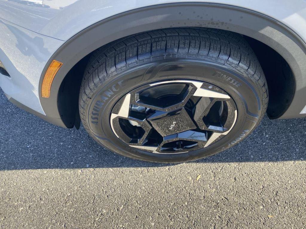 new 2026 Kia Sportage Hybrid car, priced at $34,570