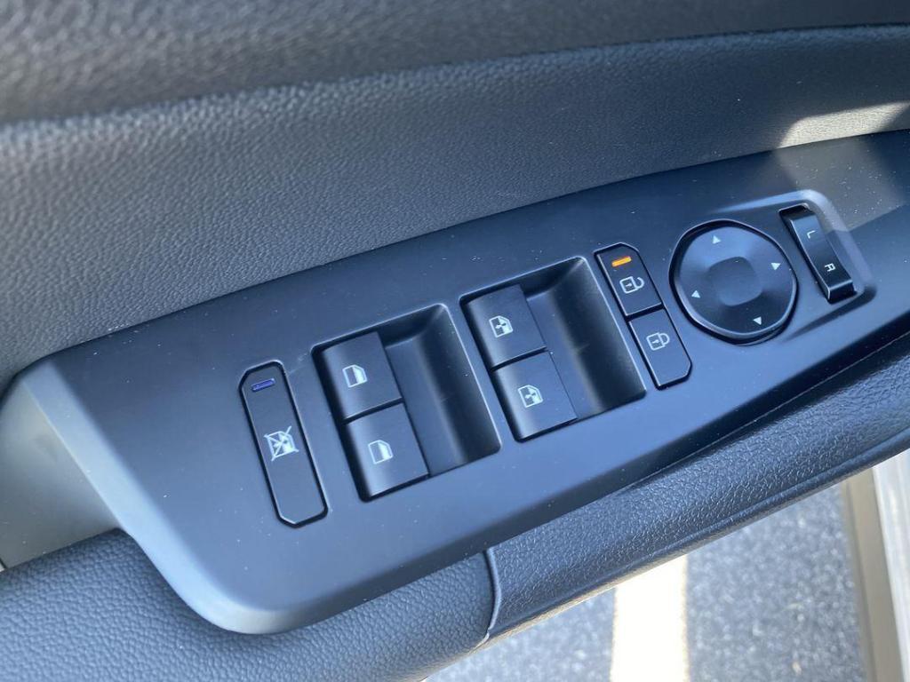 new 2026 Kia Sportage Hybrid car, priced at $34,570