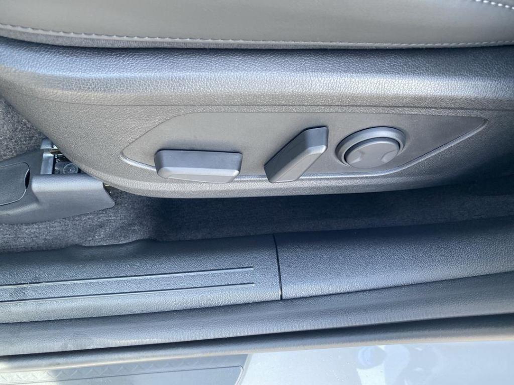 new 2026 Kia Sorento car, priced at $38,535