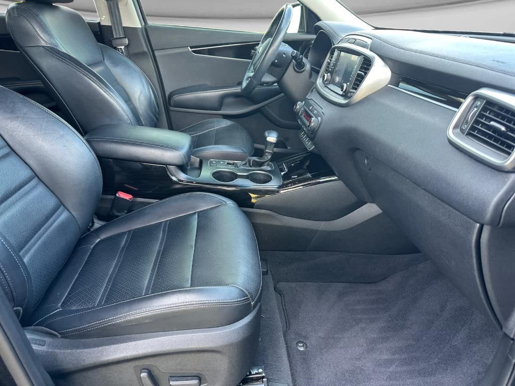 used 2019 Kia Sorento car, priced at $16,018
