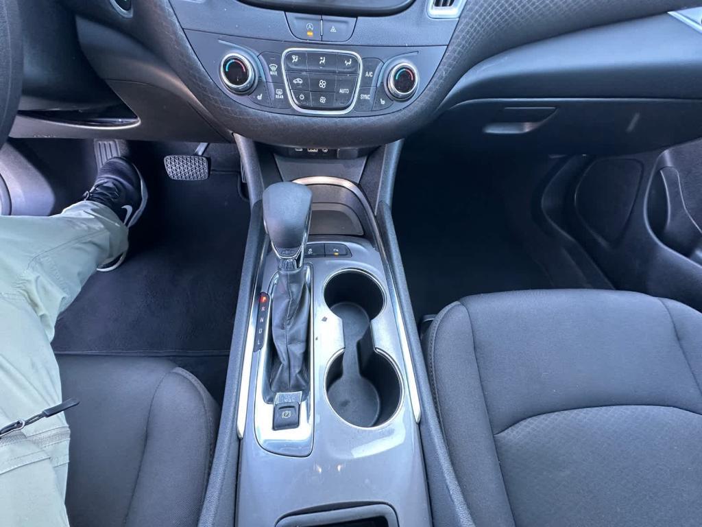used 2024 Chevrolet Malibu car, priced at $20,562