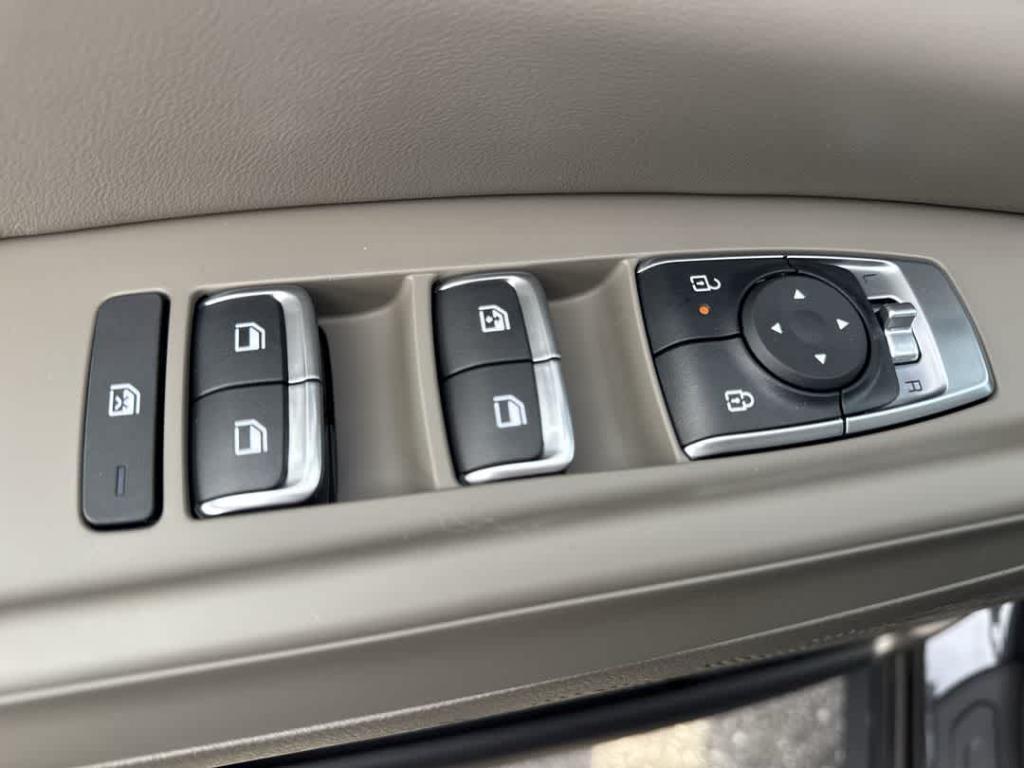 new 2026 Kia Carnival Hybrid car, priced at $42,834