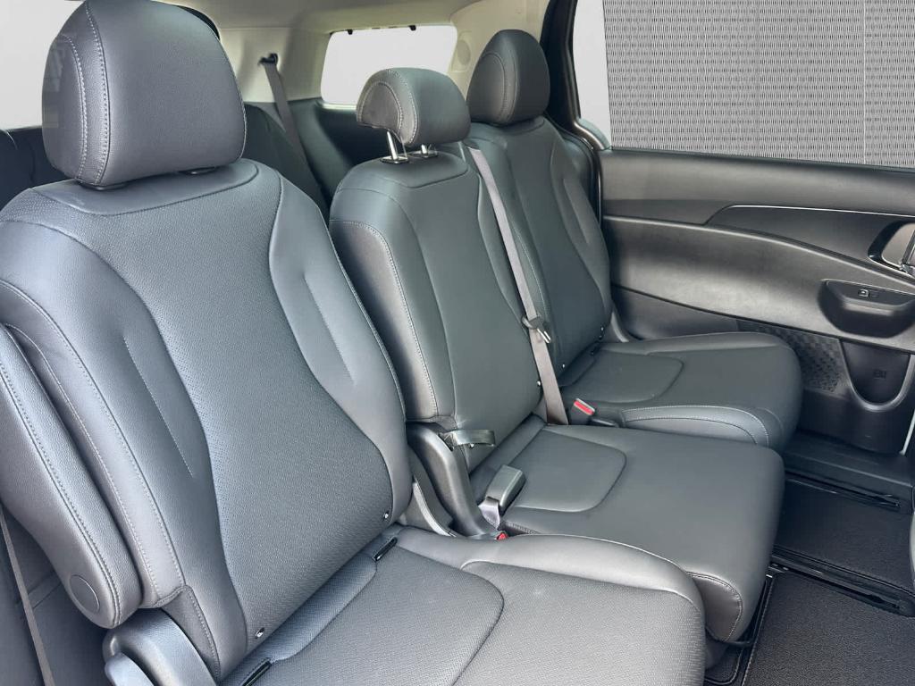 new 2026 Kia Carnival car, priced at $52,257