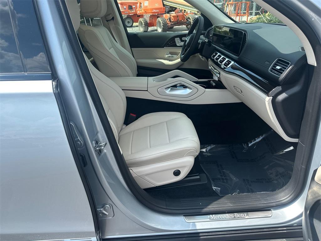 new 2026 Mercedes-Benz GLE 450 car, priced at $83,105